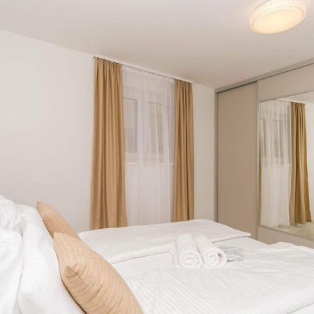 Apartmani Simi - The Sun Crikvenica Εξωτερικό φωτογραφία