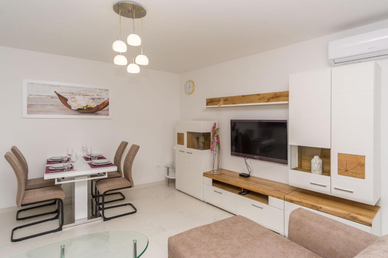 Apartmani Simi - The Sun Crikvenica Εξωτερικό φωτογραφία