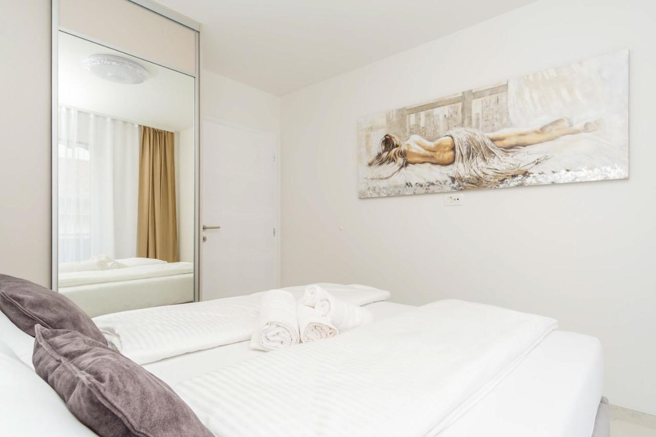 Apartmani Simi - The Sun Crikvenica Εξωτερικό φωτογραφία