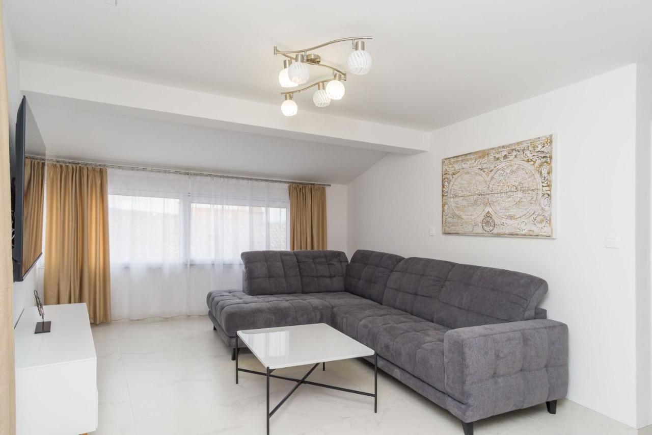 Apartmani Simi - The Sun Crikvenica Εξωτερικό φωτογραφία