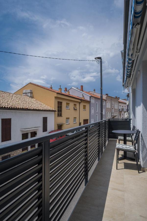 Apartmani Simi - The Sun Crikvenica Εξωτερικό φωτογραφία